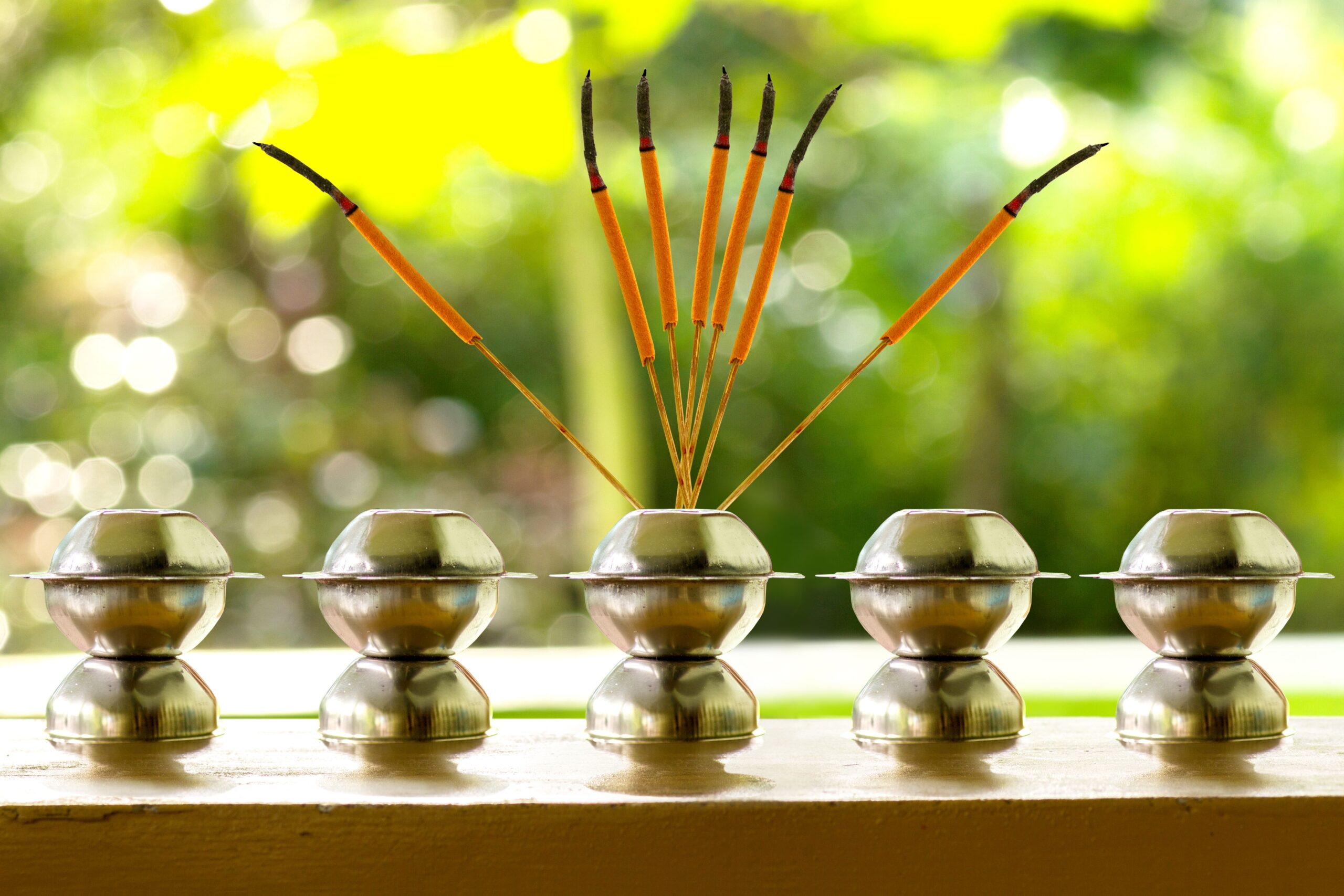 Why Premium Agarbatti Smells Better: Ingredients That Make the Difference